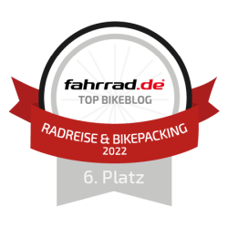 Gewinnerbadge Fahrrad.de Blogwahl Radreise & Bikepacking Platz 6