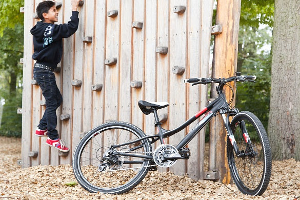 Fahrradtour mit Kindern: suche nach speziellen Radwegen mit Spielplätzen & Co.